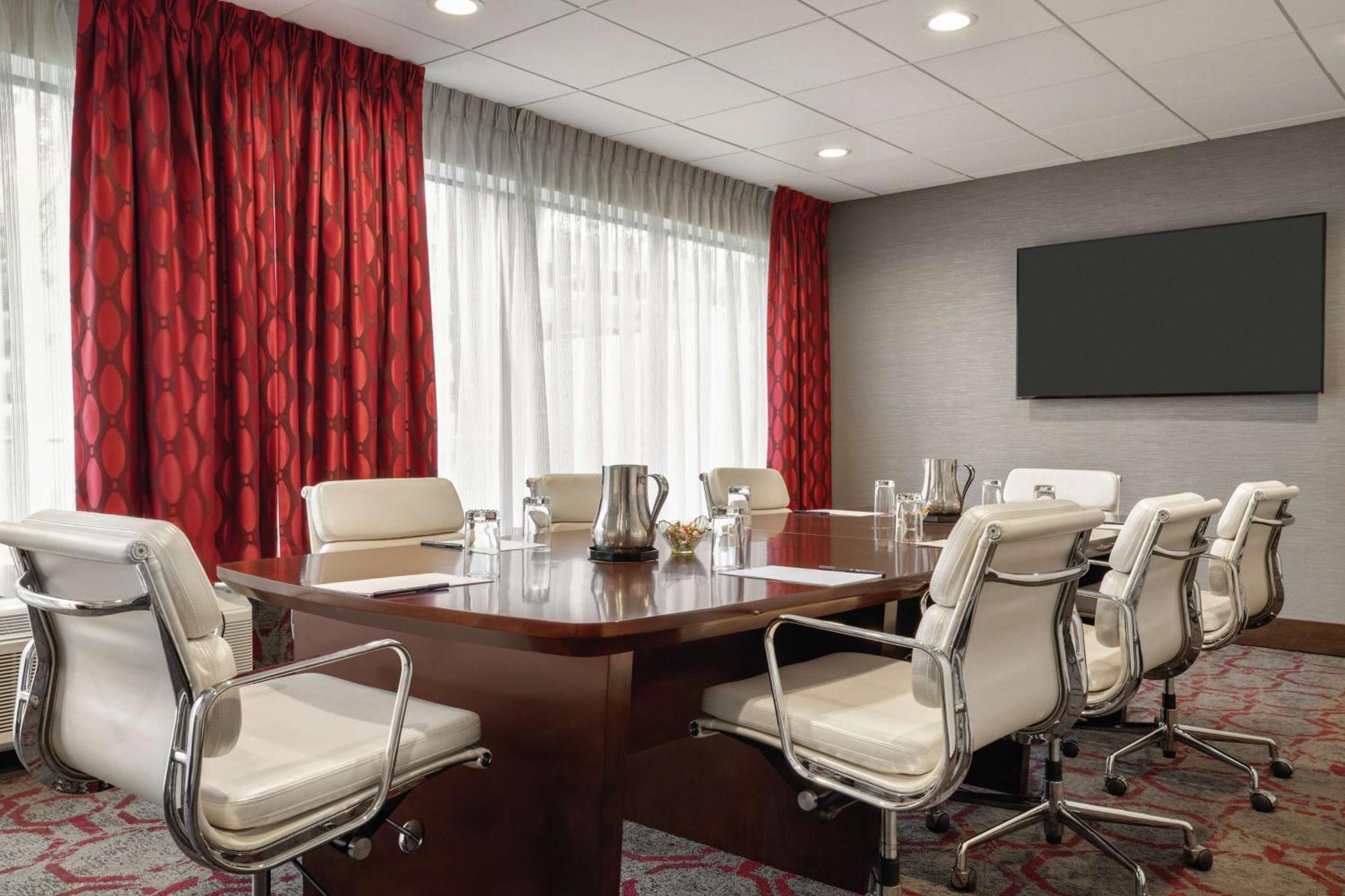 Doubletree By Hilton Hotel Toronto Airport West Mississauga Bagian luar foto