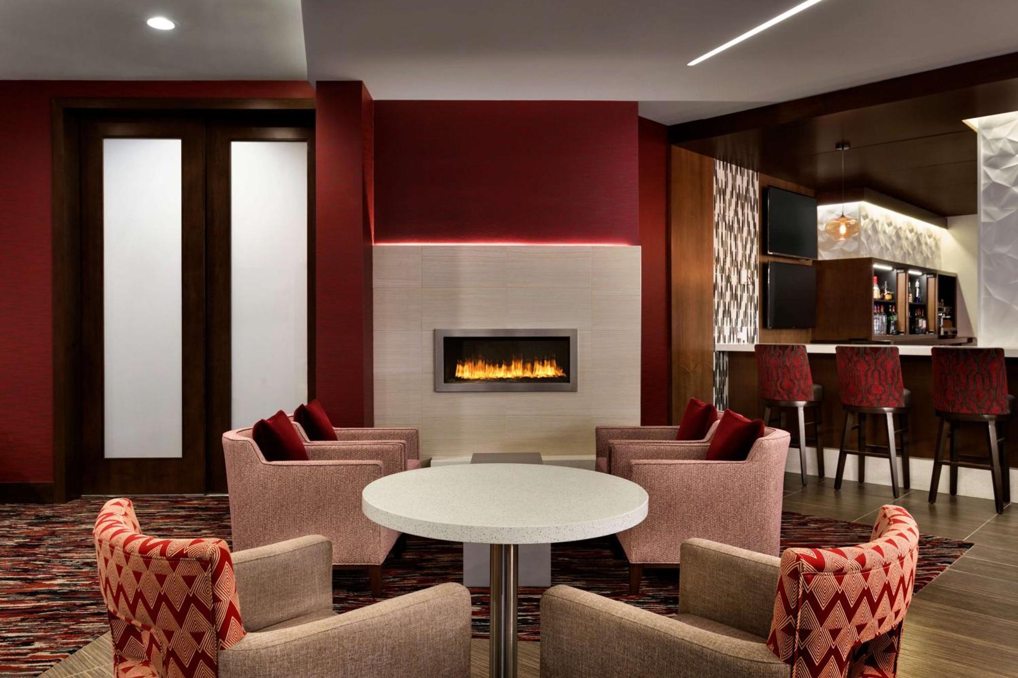Doubletree By Hilton Hotel Toronto Airport West Mississauga Bagian luar foto