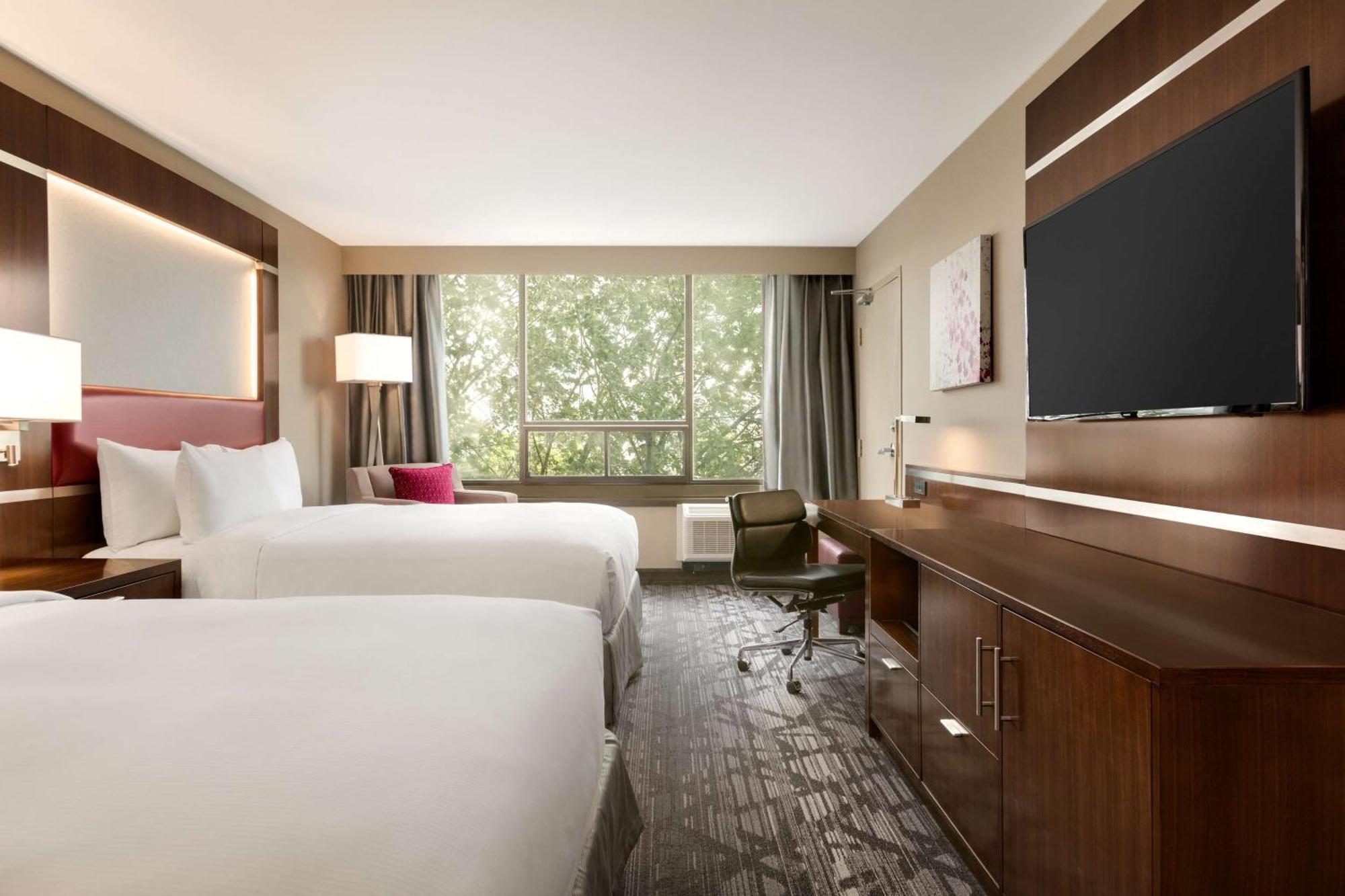 Doubletree By Hilton Hotel Toronto Airport West Mississauga Bagian luar foto
