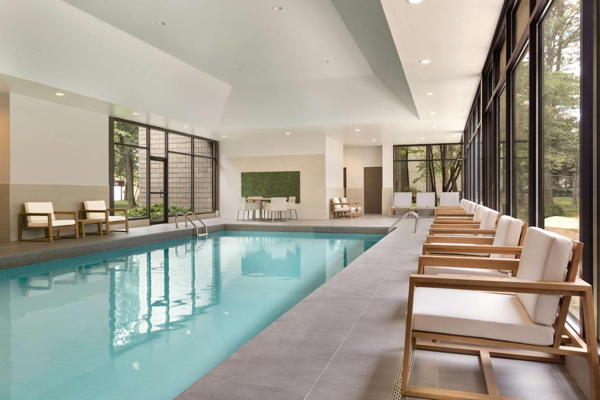 Doubletree By Hilton Hotel Toronto Airport West Mississauga Bagian luar foto