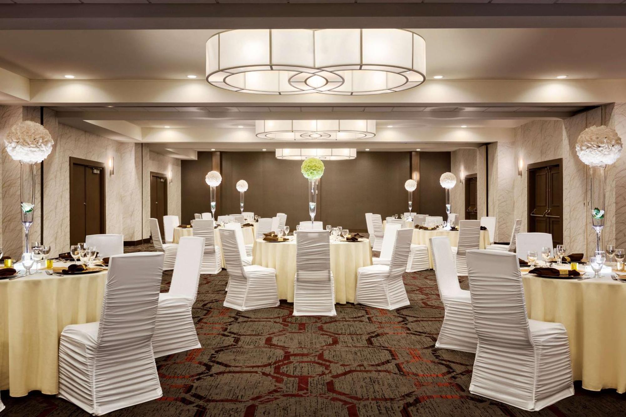 Doubletree By Hilton Hotel Toronto Airport West Mississauga Bagian luar foto