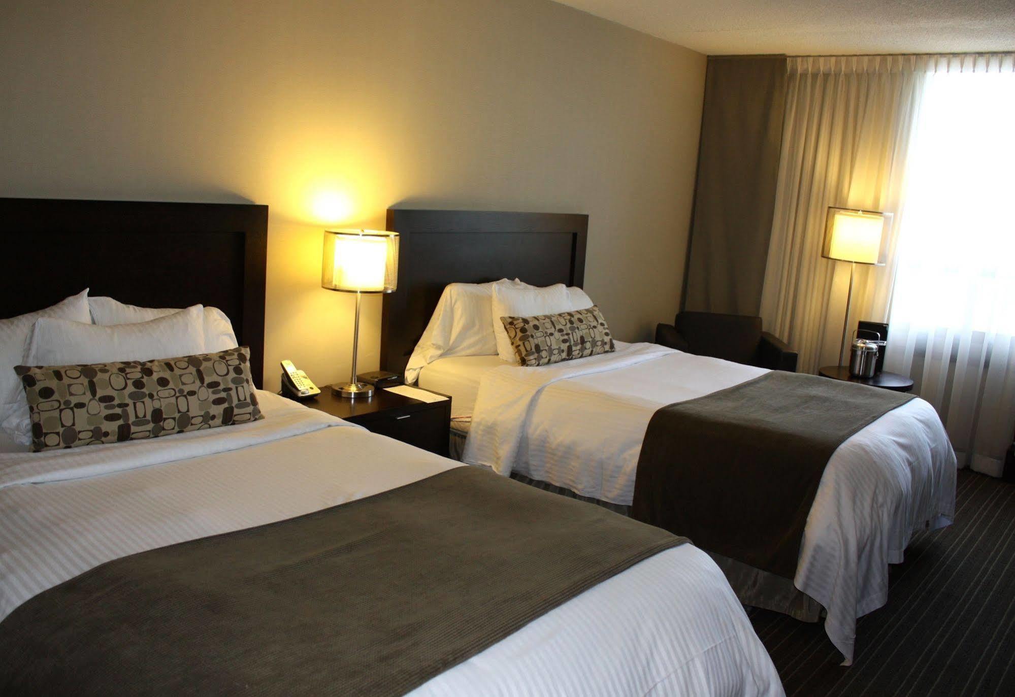 Doubletree By Hilton Hotel Toronto Airport West Mississauga Bagian luar foto